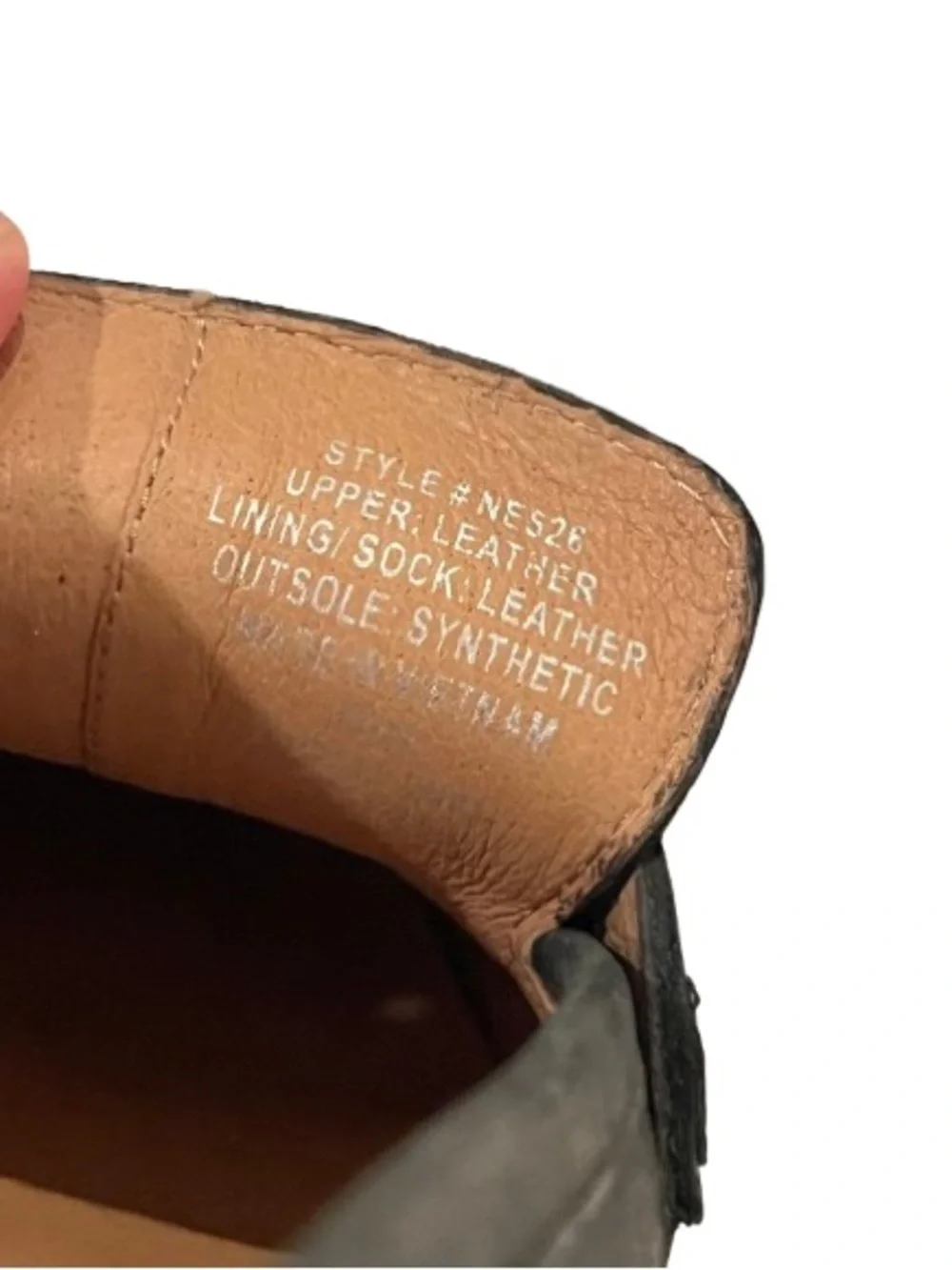 NWOT- Madewell- The Corinne Lugsole Leather Loafer. Size: 5.5